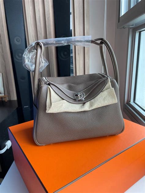 hermes lindy etoupe 26|Hermes lindy 26 price.